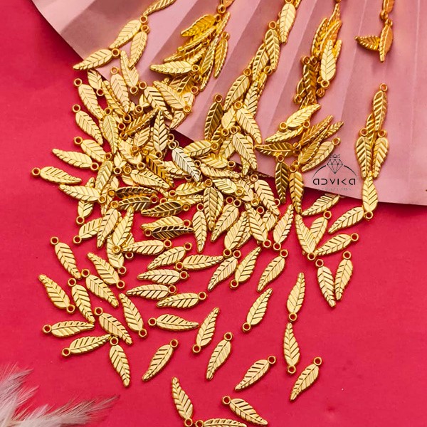 Acrylic leaf charms 02